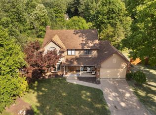 5893 Mary King Dr, Jackson, MI 49201