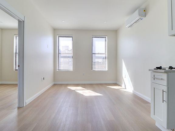 4th image of 7313 71st St #2