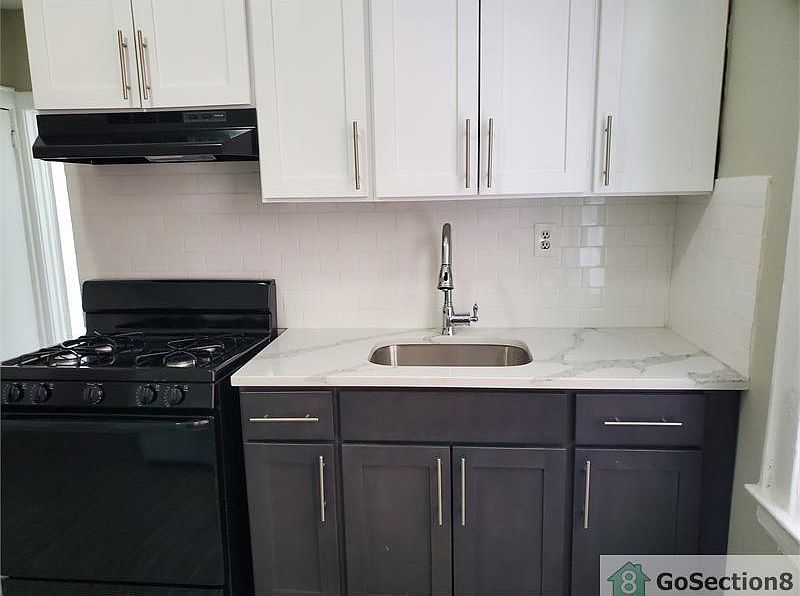 1st image of 118 Brookdale Ave