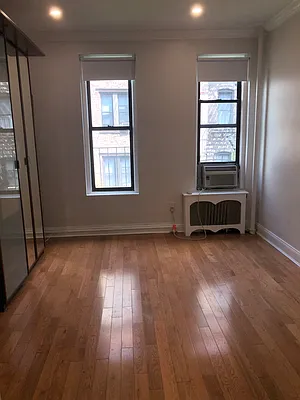 Rented by R New York | media 26