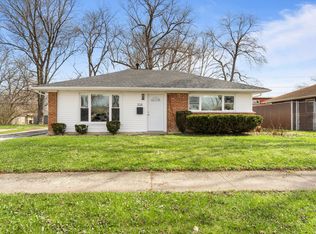 308 Blackhawk Dr, Park Forest, IL 60466