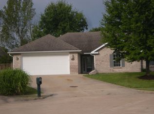 4808 Castlewood Ct, Columbia, MO 65203