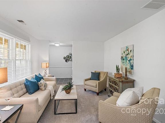 5th image of 6325 Forest Way Dr