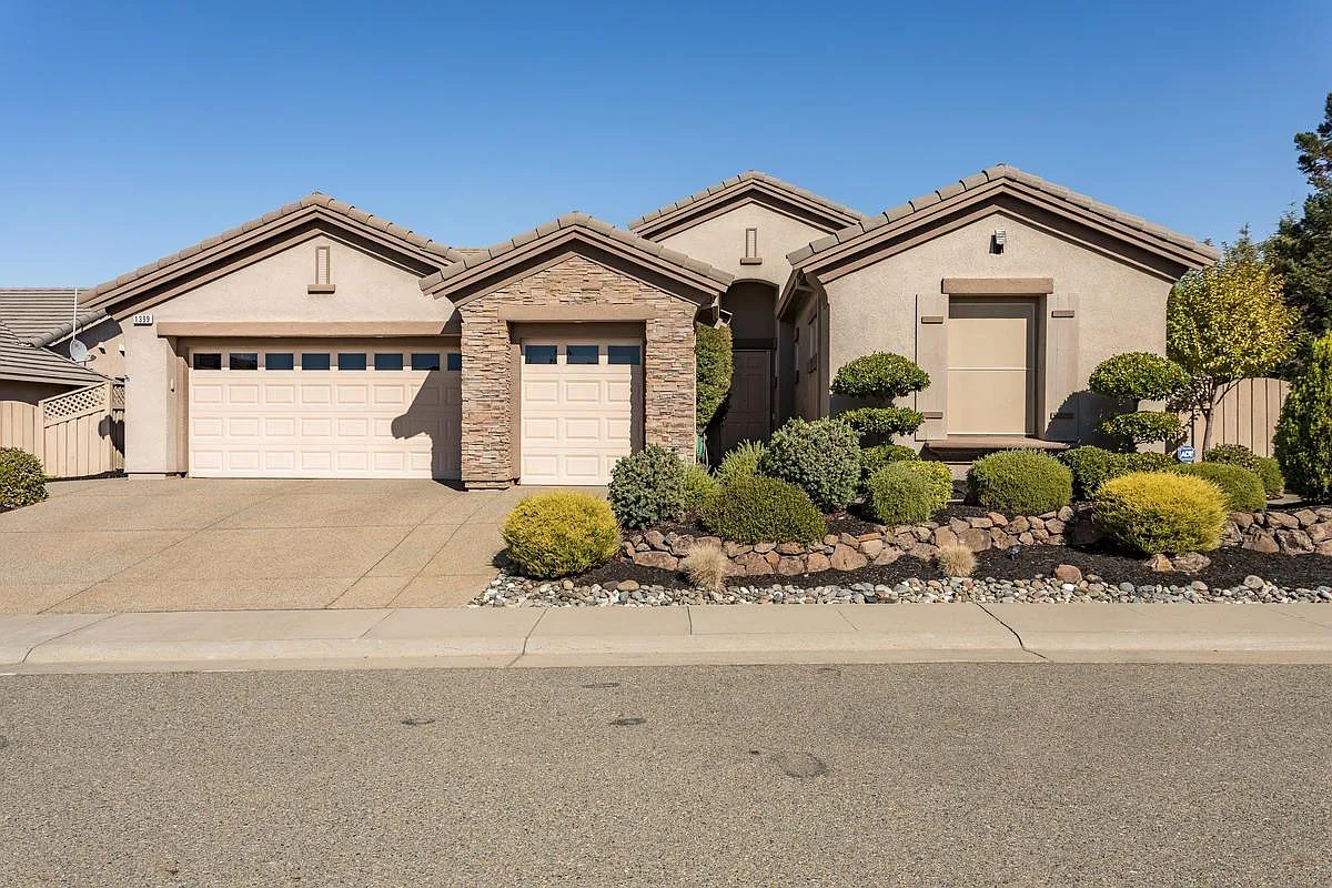 1399 Tahoma Ln photo 1