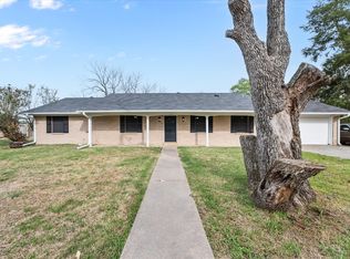 536 Robindale Ln, Fairfield, TX