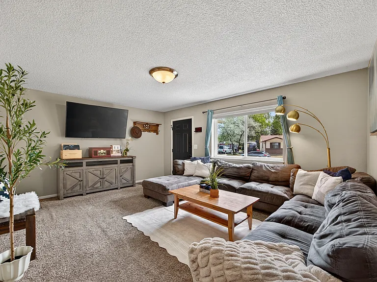 8741 Field Pl — Photo 4