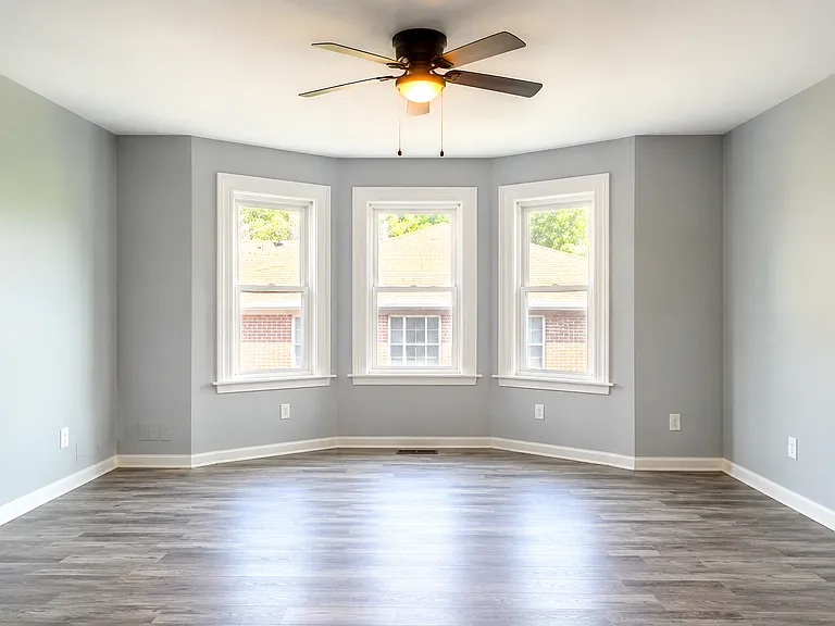 3006 Glenway Ave — Photo 2