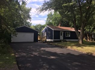 2244 Hillview Rd, Mounds View, MN 55112