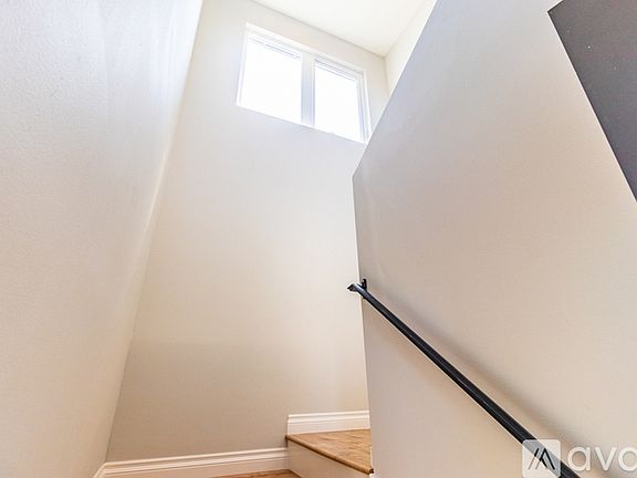 5th image of 1737 S Longwood Ave #1/2