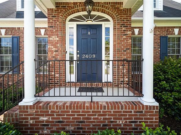 2nd image of 2409 Retriever Ln