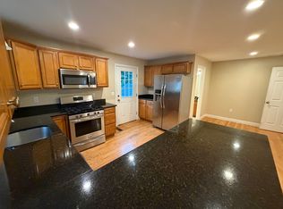 857 Temple St #E1, Whitman, MA 02382