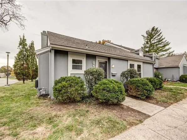 8146 Halsey St, Lenexa, KS 66215
