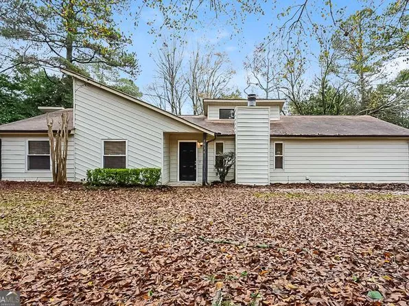 2938 Parkwood Rd, Snellville, GA 30039