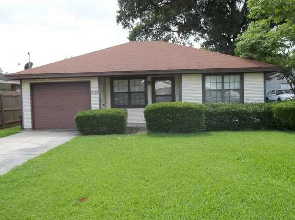 1124 Washington St, Port Neches, TX 77651