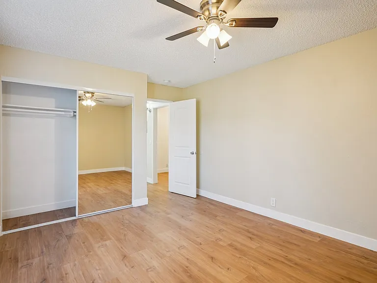821 E Pine — Photo 32