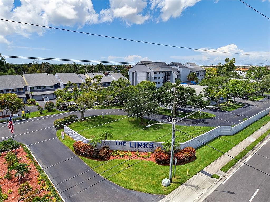 9200 Park Blvd APT 205