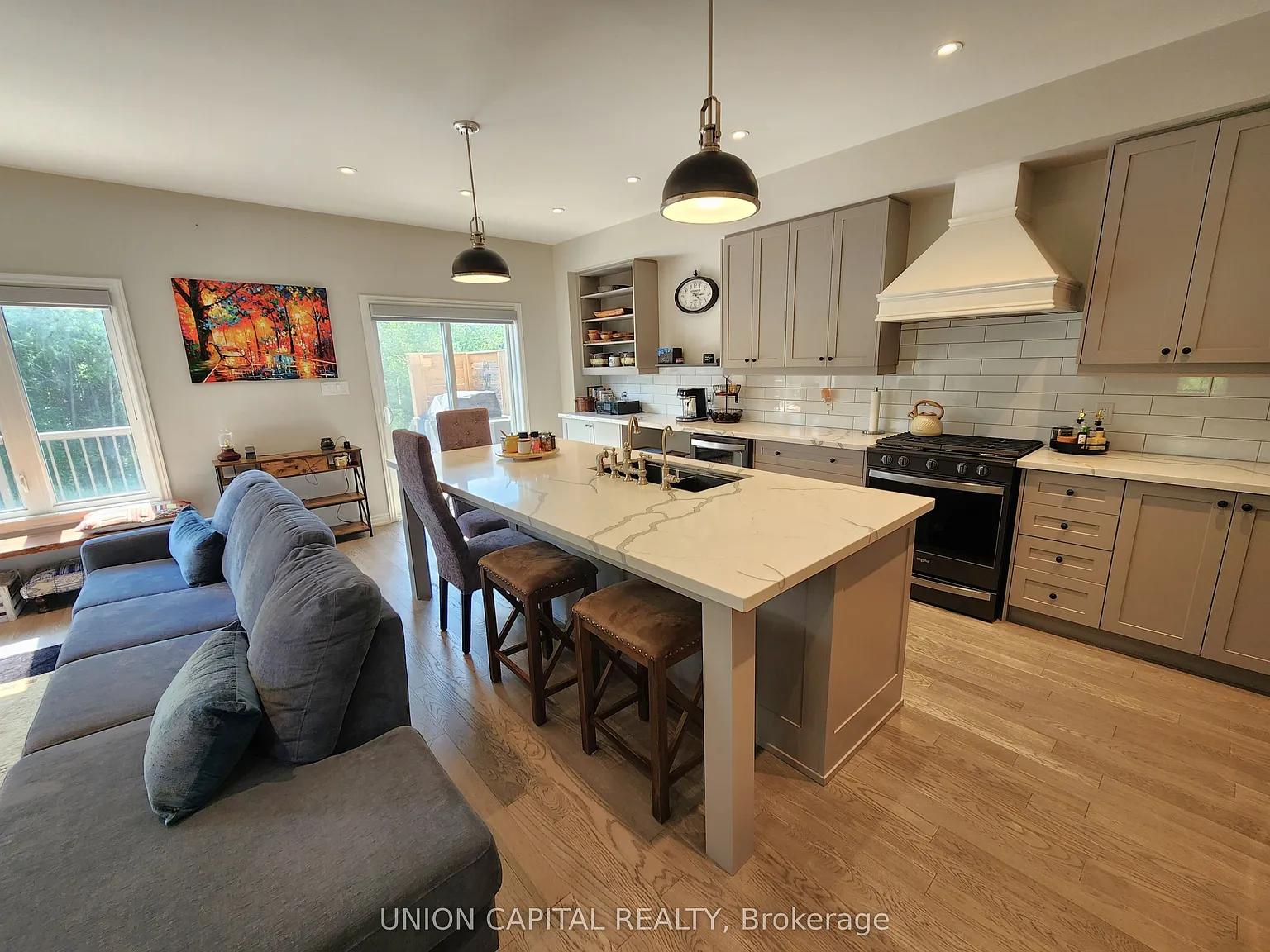3 bed, $3,850 — Photo 4