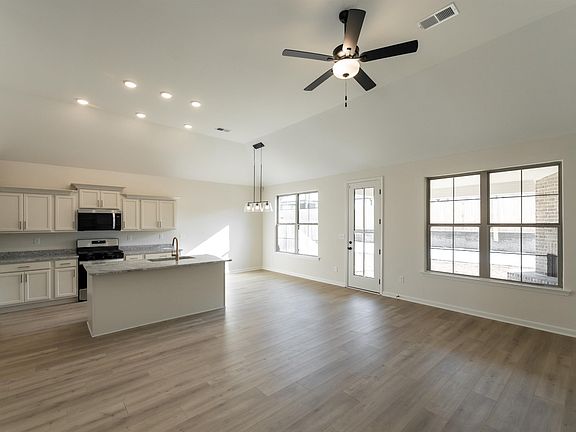 4th image of 235 Laurel Wood Ln #125