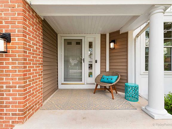 3rd image of 2825 Davenport Dr