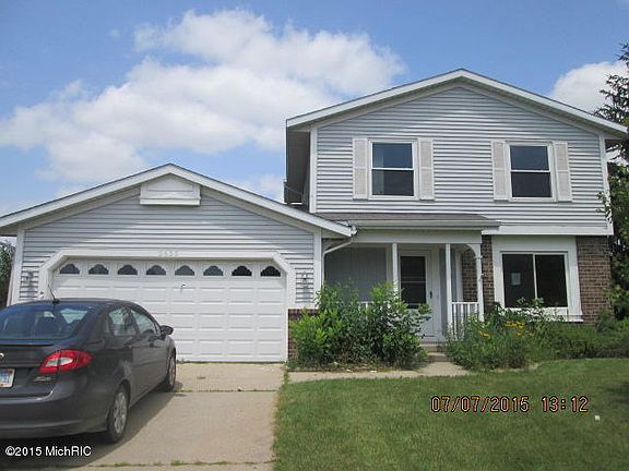 4th image of 2655 Thorn Creek St SE