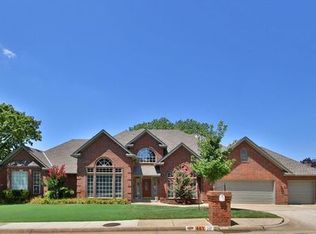 401 Kenswick Ct, Edmond, OK 73034