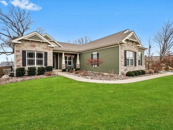 2503 Justen Farm Ln, Ringwood, IL 60072