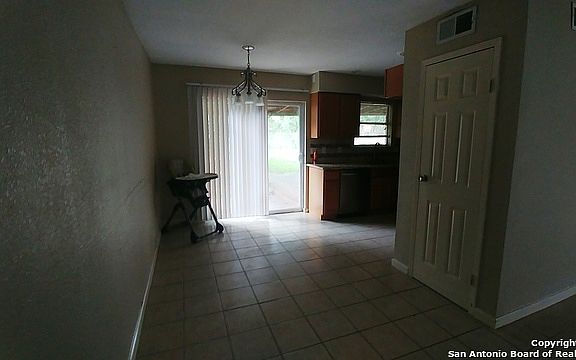 4th image of 13615 Larkbrook St