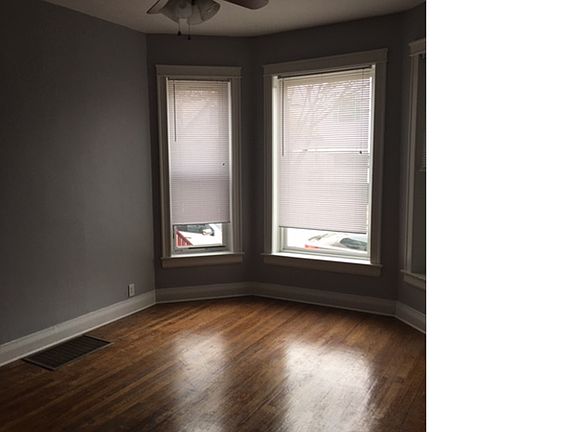 4th image of 8248 S Maryland Ave #1