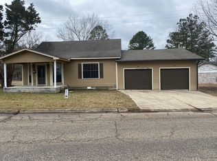 409 S Main St, Fordyce, AR 71742