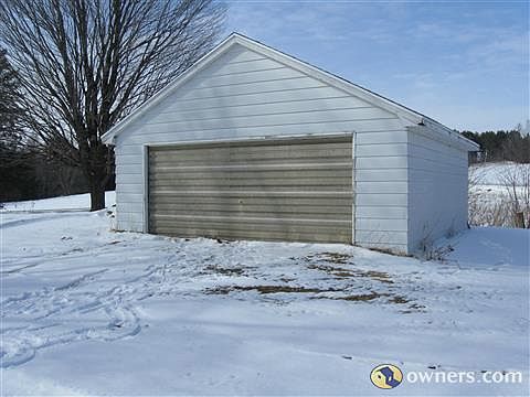 Detached 2 car garage