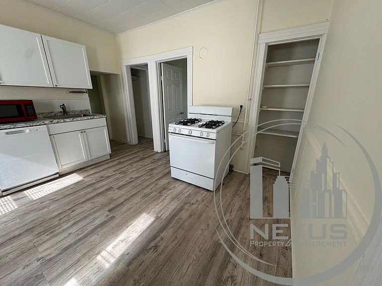 73 E Central St #3 — Photo 10