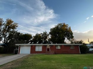 1301 Bryan Cir, Carlsbad, NM 88220