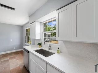5660 Hobson St NE, Saint Petersburg, FL 33703