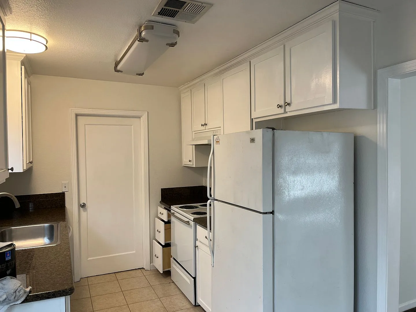 Cozy Duplex with Upgrades — Photo 4