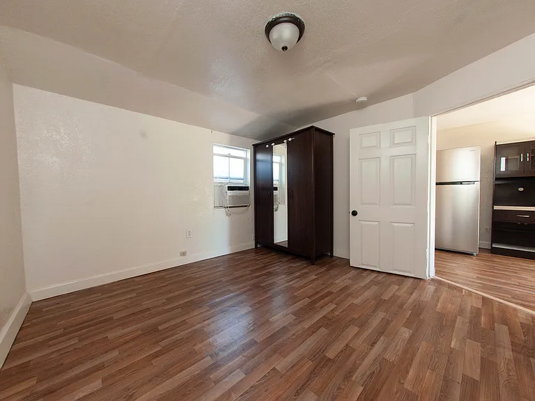 Marian Ln — Photo 14