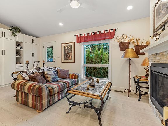 4th image of 53480 Bridal Falls Rd #73