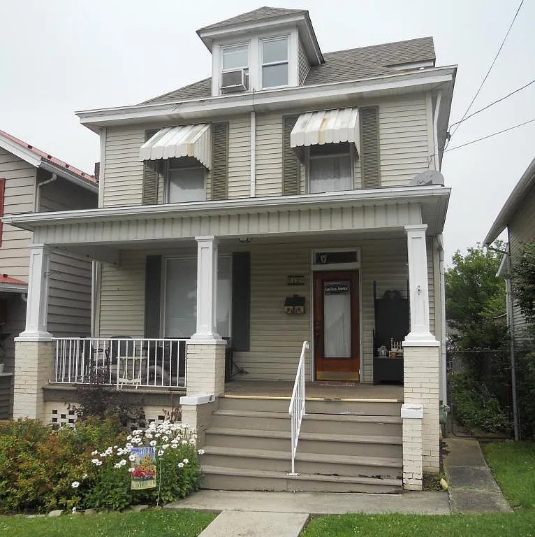 129 E Coffee St photo 1