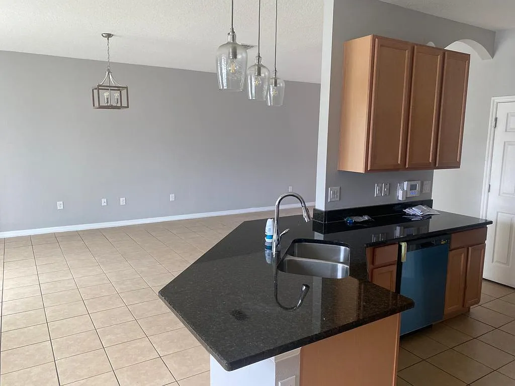 3008 Madelia Ln — Photo 4