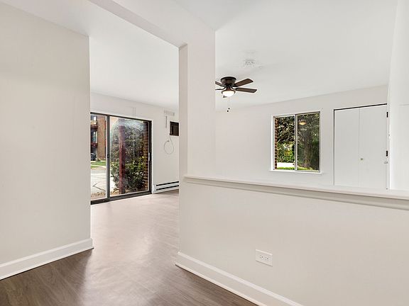 4th image of 15806 Terrace Dr Unit 1S