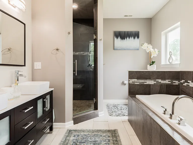 Primary bath