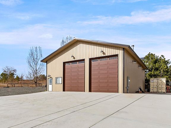 3rd image of 8005 W 108th Ave