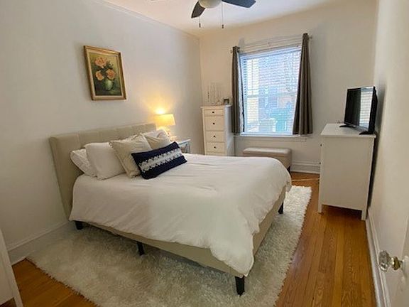 5th image of 1729 W Thorndale Ave APT 2B