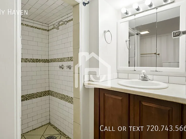 1440 Ivanhoe St — Photo 17