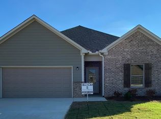 40 Avalon Way, Clanton, AL 35045