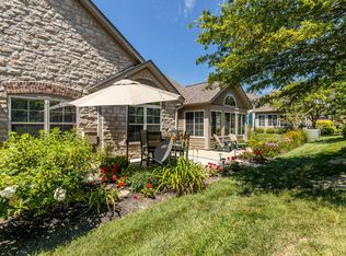 221 Stonegate Loop, Pataskala, OH 43062
