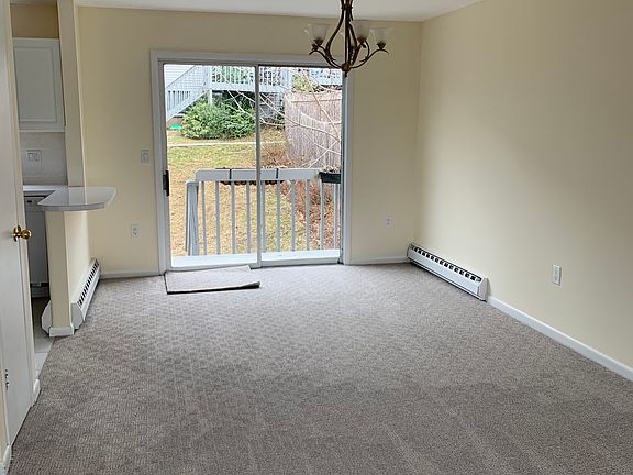 5th image of 60 Alvord Ln APT 22