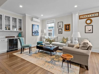 23 Mann Ave APT 4, Newport, RI, 02840