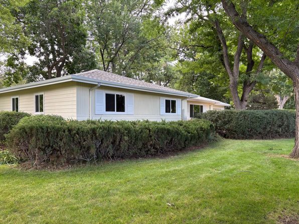 9 Meadowbrook Rd