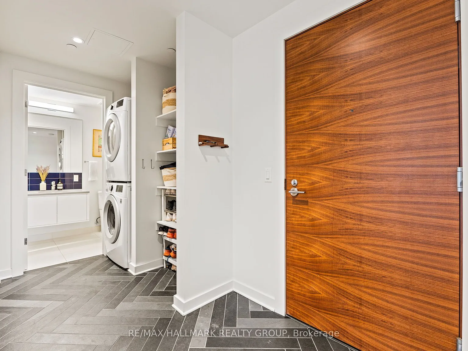 2 bed, $3,275 — Photo 4