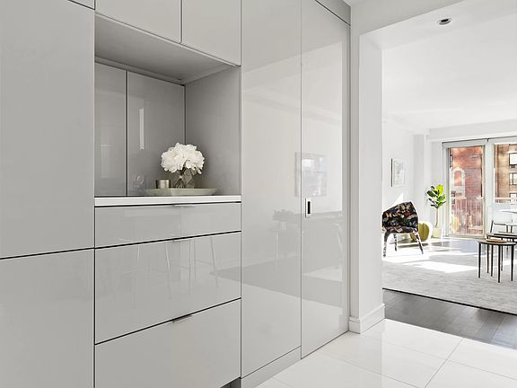 5th image of 80 Central Park W APT 14C